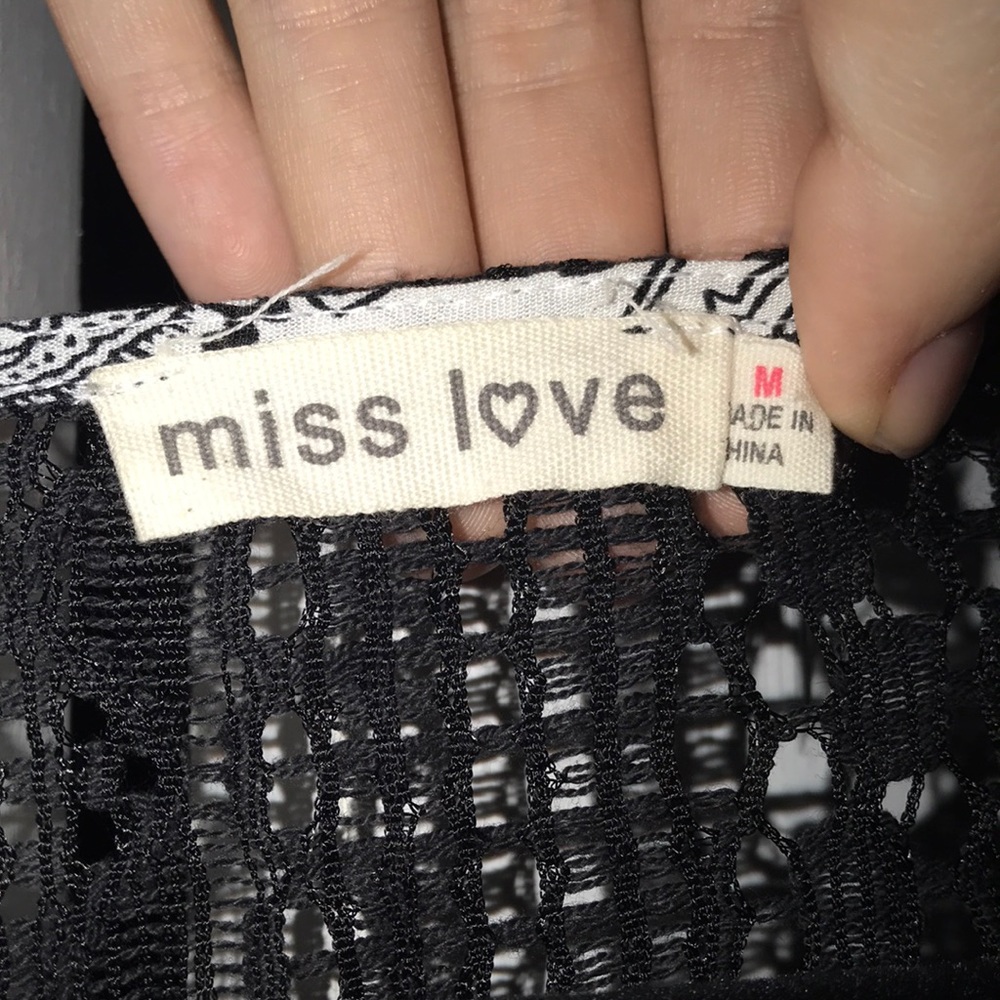 miss love - black and white blouse - Picture 5 of 6